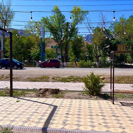 Naryn Tumar Guest House מראה חיצוני תמונה