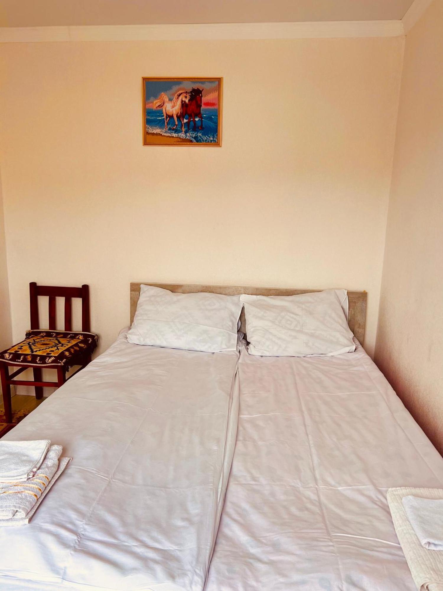 Naryn Tumar Guest House מראה חיצוני תמונה
